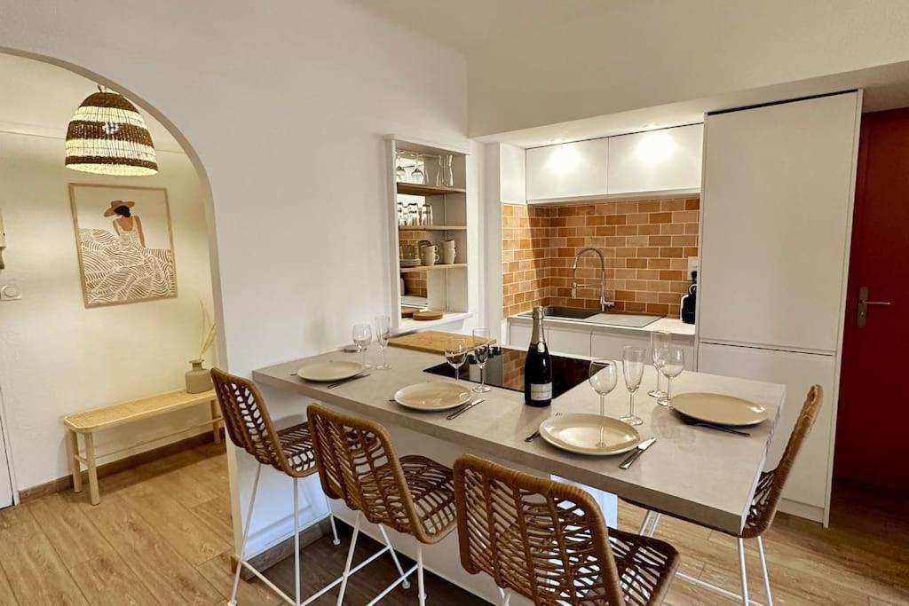 Chez Joan, Apt De Standing, 4 Prs, A 300M Des Plages Αντίμπ Εξωτερικό φωτογραφία